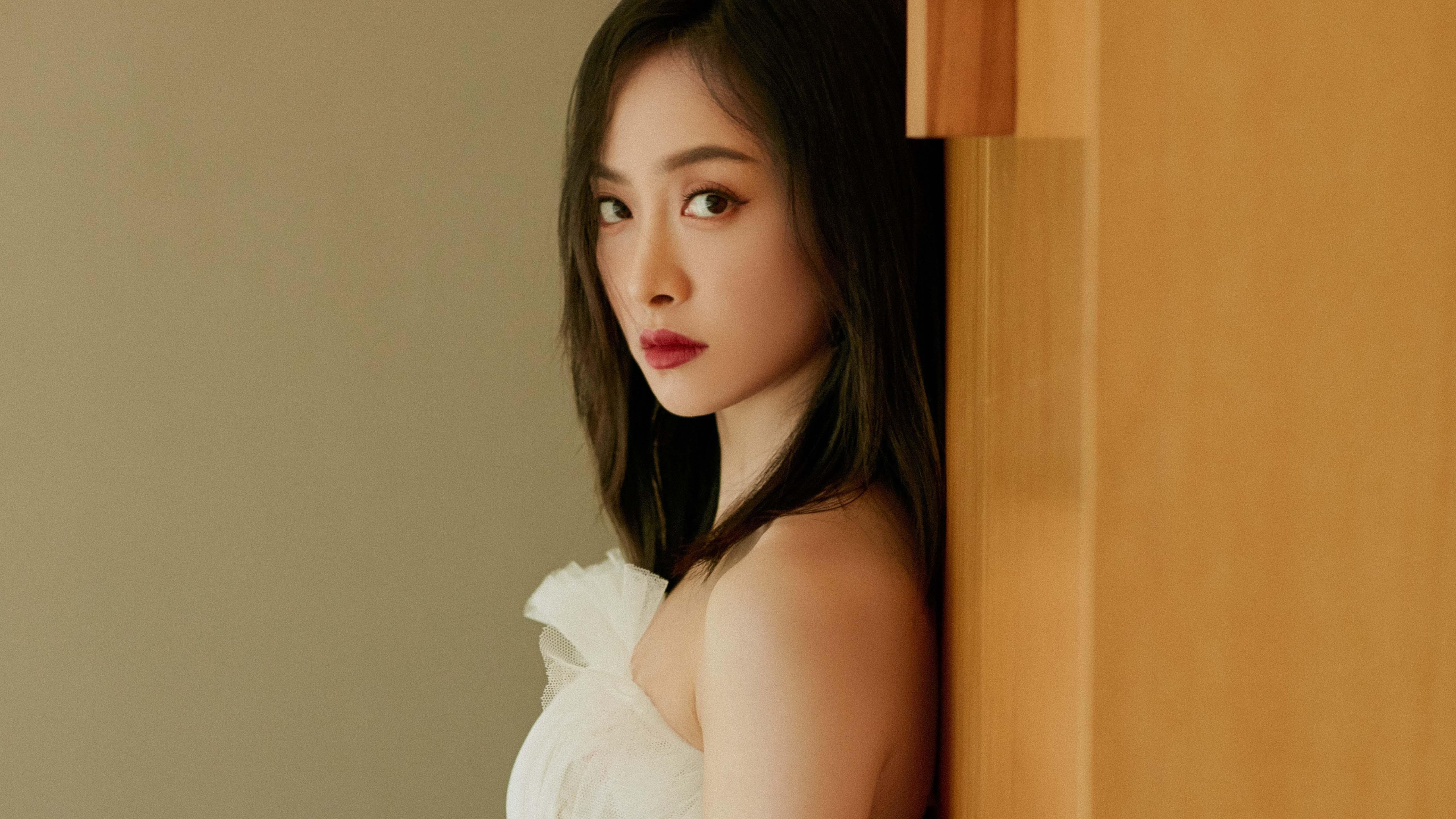 “中国女足首次亮相国际赛场,取得历史性突破”,中国女足队员获国际足联